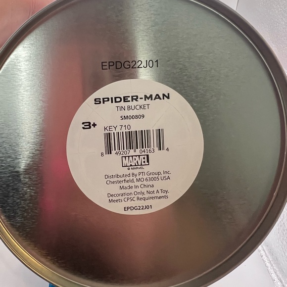 COPY - Spider-man Tin Bucket Marvel Beach Toy, Halloween, Easter - Picture 6 of 7
